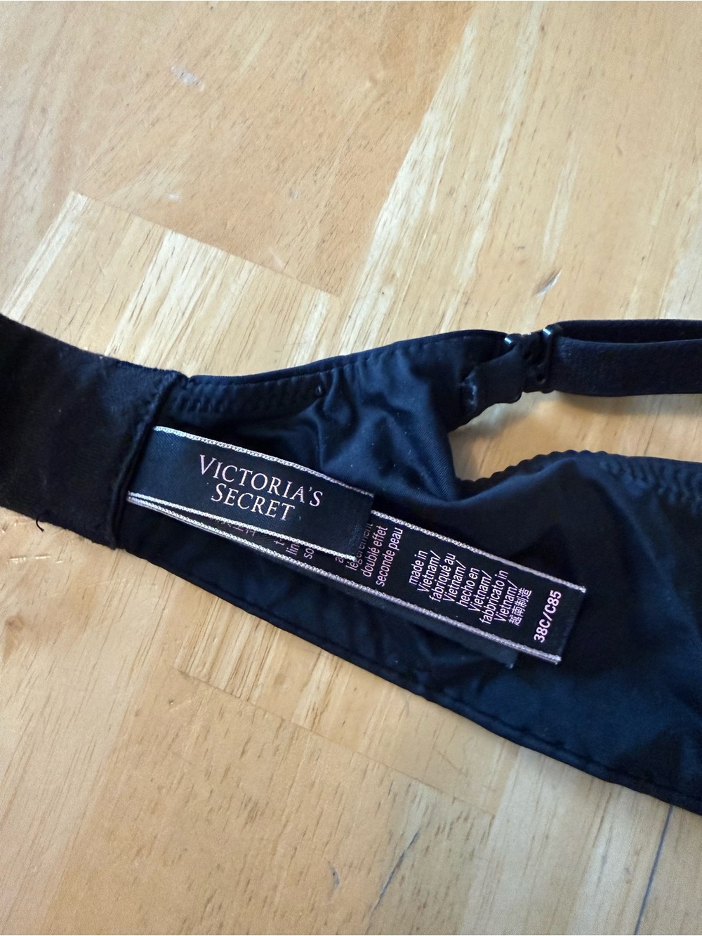 Victoria's Secret Black Wireless T-Shirt Lightly Lined Bra 38C - Picture 5 of 7